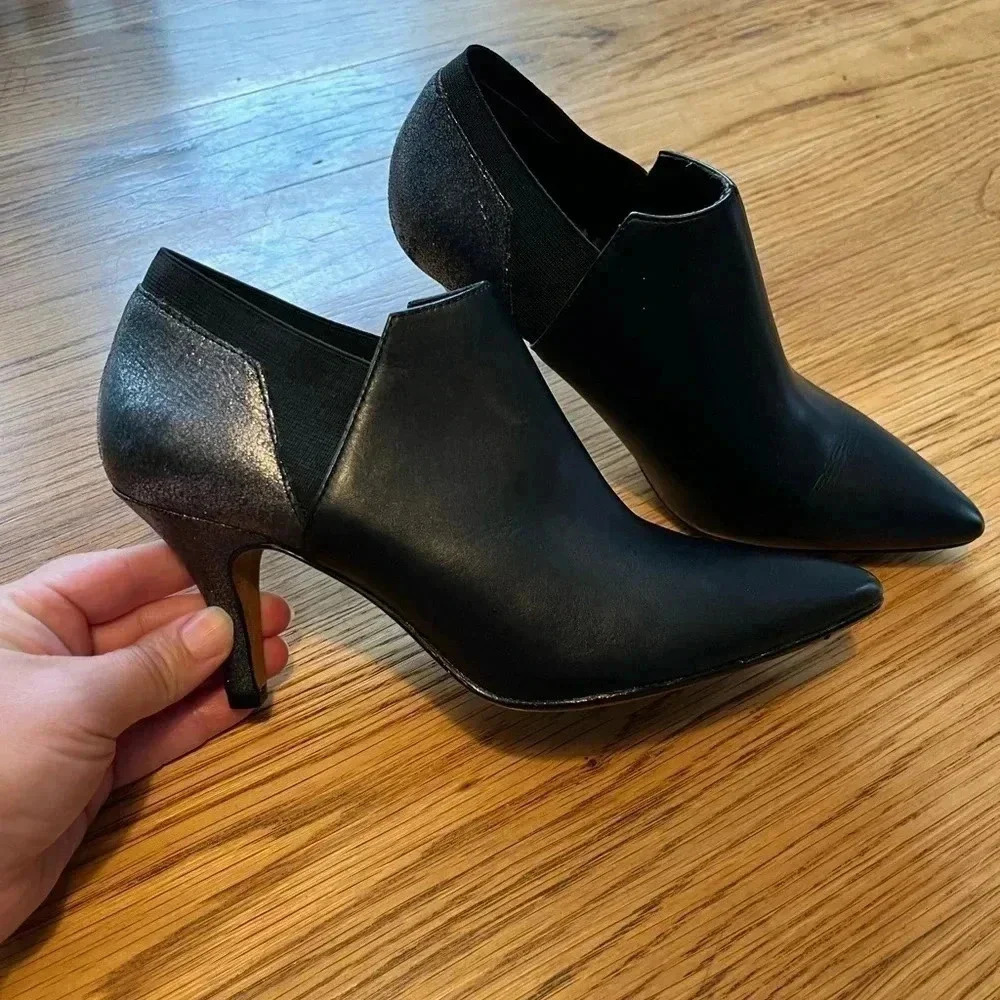 Donald J Pliner Tillie Leather Point Toe Pull On Chelsea Boot Bootie Size 5 1/2M